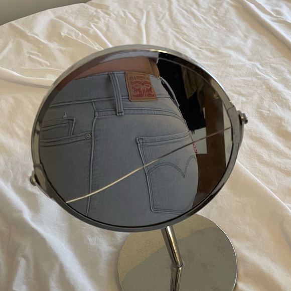 Levi’s 314 Shaping Straight - Picture 2 of 5